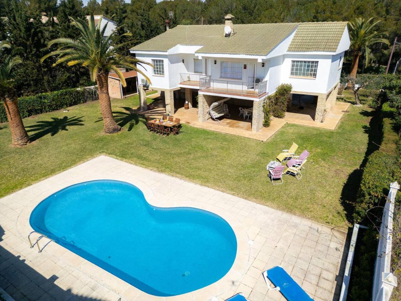 Julia Cap Wifi Pool Salou
